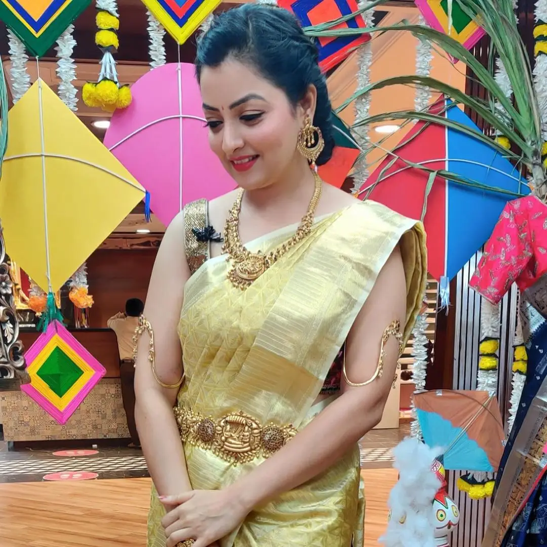 ETV Abhiruchi Madhuri Kandavalli Traditional In Yellow Saree